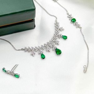 سرویس طلا برای کادو مدل پیوژن نگین سبز