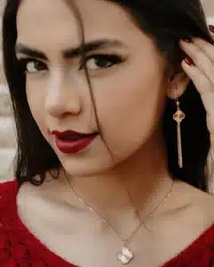 راهنمای خرید نیم ست طلا 1 نیم ست طلا دخترانه طرح ونکلیفت